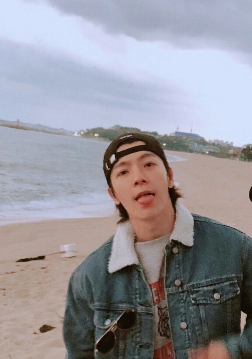 Coffee shop dates again