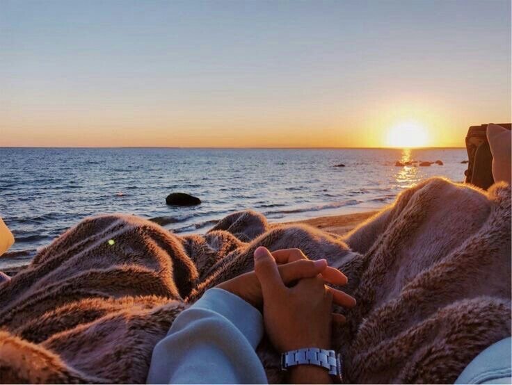 Coffee shop dates again