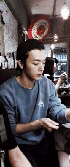 Coffee shop dates again