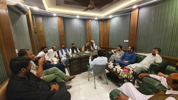 مسلم لیگ ن یوتھ ونگ راولپنڈی سٹی کے ممبران کی ملک ابرار صاحب اور ملک افتخار صاحب سے ان کے دفتر میں ملاقات