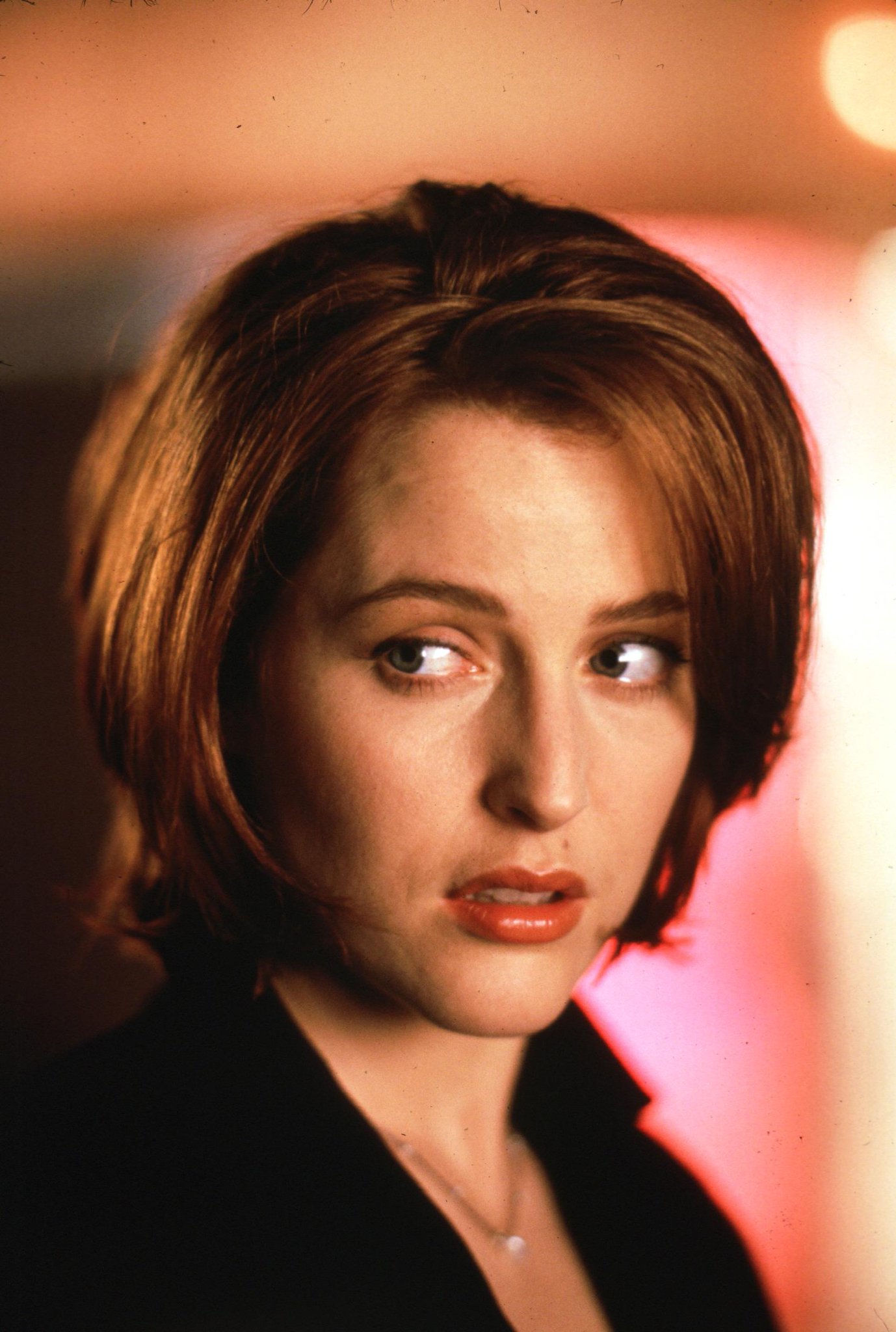 Happy birthday to my undergraduate crush, Gillian Anderson! 