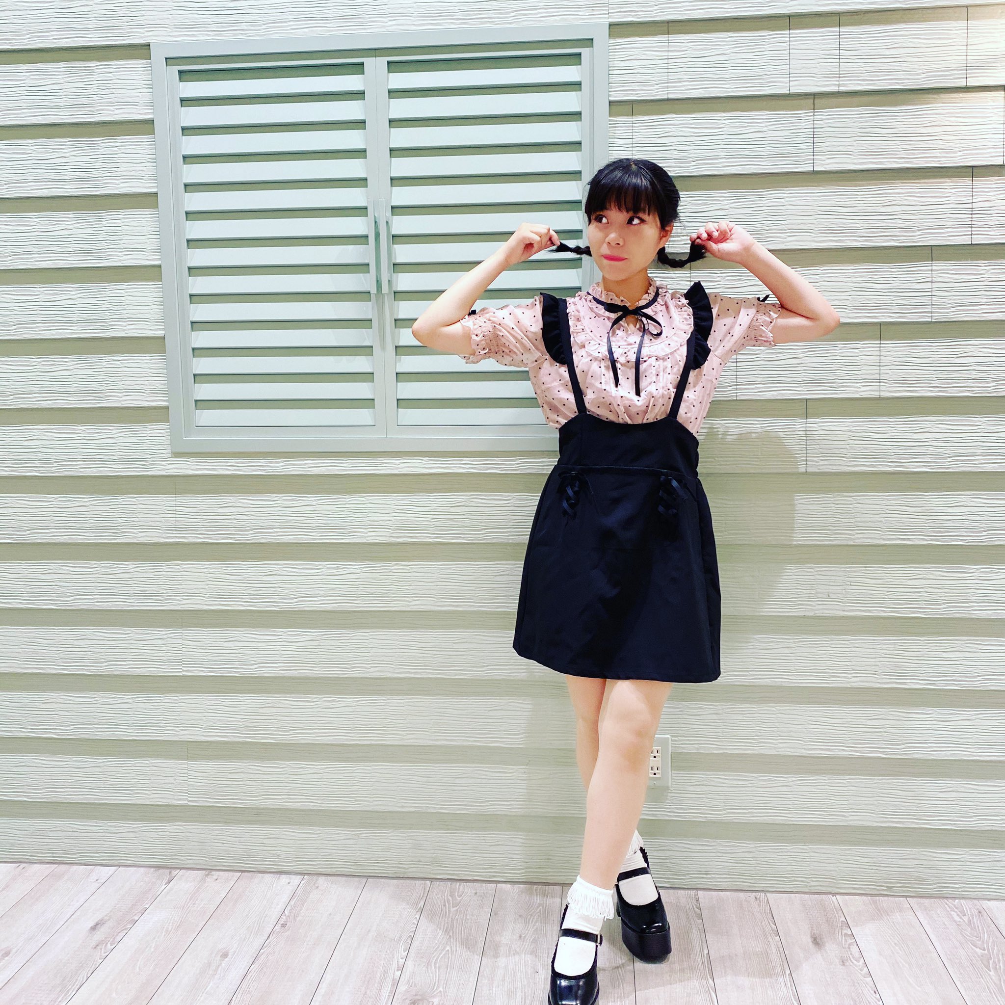 まおまお Twitter પર いつもとちょっと違うでしょ イメチェンしてみました 量産系 どうかなぁ ヘア メイクをもっと研究 練習したいな まおまお 量産系 量産系女子 リズリサ 中学生 中学生女子 Jc おしゃれさんと繋がりたい