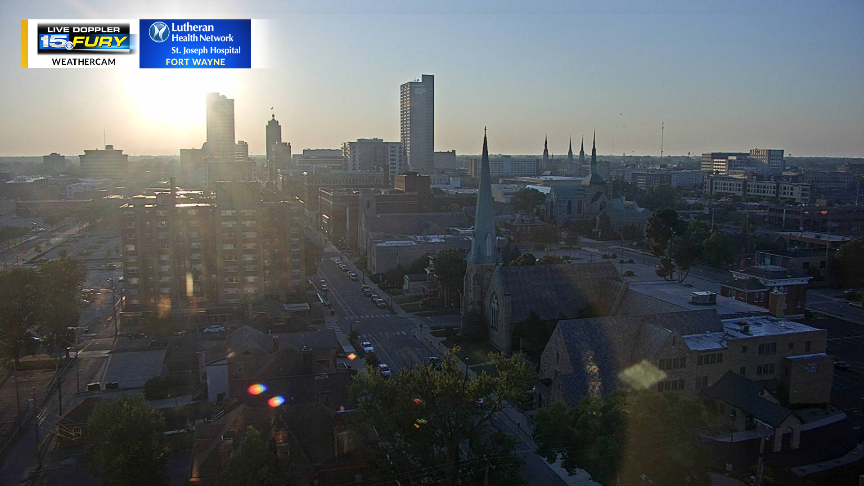 wxstrus's tweet photo. Good Sunday Morning!
Another brilliant sunrise over the #SummitCity this morning! #15Fury #INwx https://t.co/L1QyAYkzHP