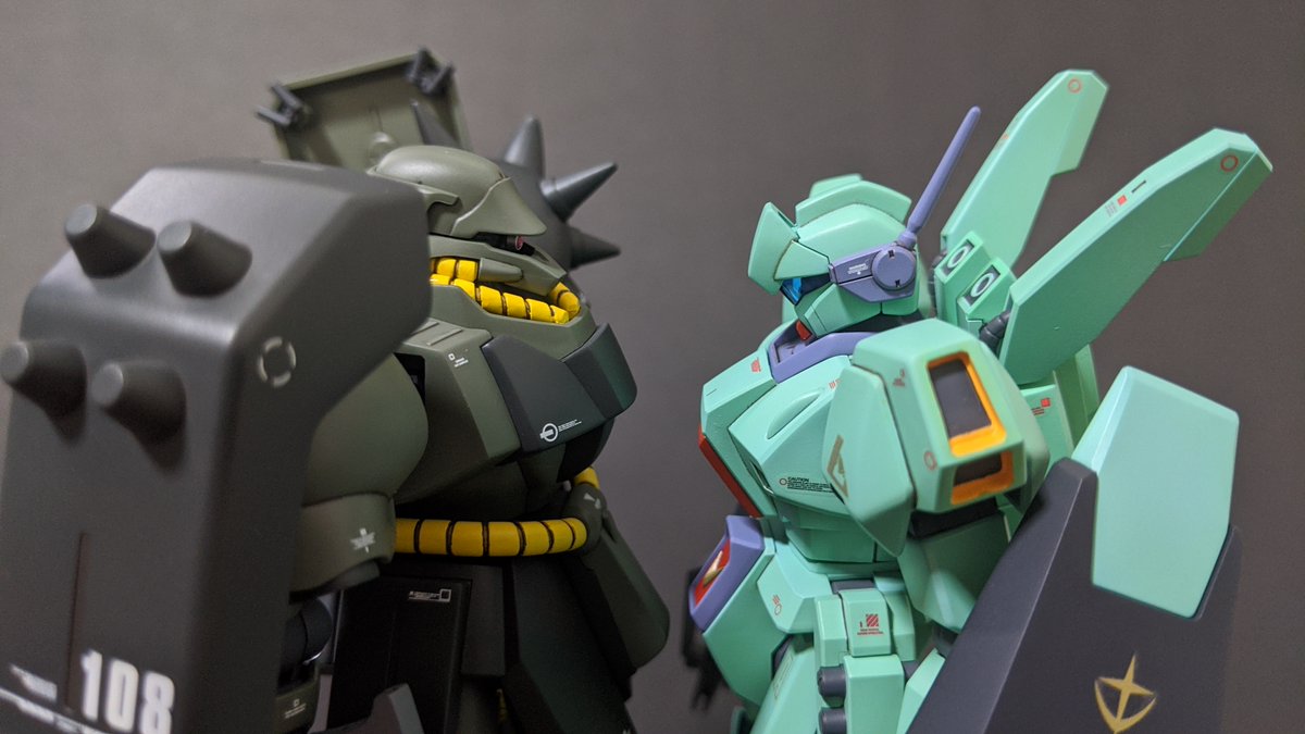 ギラドーガとジェガンのメンチ切り。 HGUC 1/144 AMS-119 ギラ・ドーガ