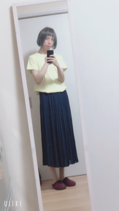 新しいウィッグもきたので女装なう！ ユニクロのワンピースはなかなか着やすいし可愛いしでいいかもです！ ただ、やっぱり女装でお外でるのはまだ難しい？かも？ 一人だとね #女装さんと繋がりたい  #女装  #男の娘<a href="/tag/%E5%A5%B3%E8%A3%85%E3%81%95%E3%82%93%E3%81%A8%E7%B9%8B%E3%81%8C%E3%82%8A%E3%81%9F%E3%81%84"class="tags">#女装さんと繋がりたい</a><a href="/tag/%E7%94%B7%E3%81%AE%E5%A8%98"class="tags"><span>#男の娘</span></a><a href="/tag/%E5%A5%B3%E8%A3%85"class="tags"><span>#女装</span></a><a href="/tag/%E5%A5%B3%E8%A3%85%E7%94%B7%E5%AD%90%E3%81%AF%E8%87%AA%E6%92%AE%E3%82%8A%E3%82%92%E3%81%82%E3%81%92%E3%82%8D"class="tags"><span>#女装男子は自撮りをあげろ</span></a>