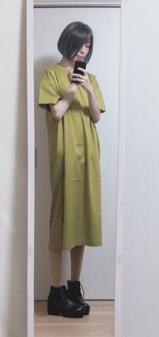 新しいウィッグもきたので女装なう！ ユニクロのワンピースはなかなか着やすいし可愛いしでいいかもです！ ただ、やっぱり女装でお外でるのはまだ難しい？かも？ 一人だとね #女装さんと繋がりたい  #女装  #男の娘<a href="/tag/%E5%A5%B3%E8%A3%85%E3%81%95%E3%82%93%E3%81%A8%E7%B9%8B%E3%81%8C%E3%82%8A%E3%81%9F%E3%81%84"class="tags">#女装さんと繋がりたい</a><a href="/tag/%E7%94%B7%E3%81%AE%E5%A8%98"class="tags"><span>#男の娘</span></a><a href="/tag/%E5%A5%B3%E8%A3%85"class="tags"><span>#女装</span></a><a href="/tag/%E5%A5%B3%E8%A3%85%E7%94%B7%E5%AD%90%E3%81%AF%E8%87%AA%E6%92%AE%E3%82%8A%E3%82%92%E3%81%82%E3%81%92%E3%82%8D"class="tags"><span>#女装男子は自撮りをあげろ</span></a>