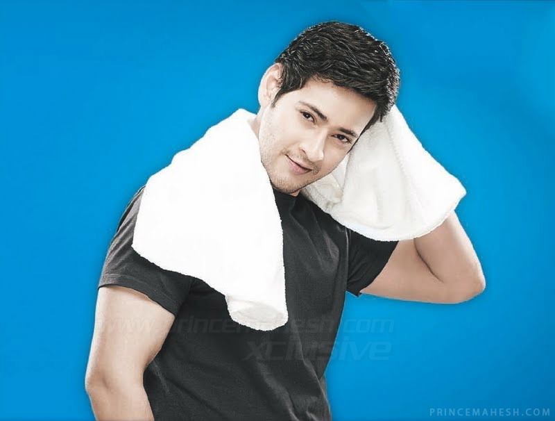 AKSSMBFWAkerala's tweet photo. Unseen stills 💕🥰

#HBDMaheshBabu @urstrulyMahesh #SarkaruVaariPaata https://t.co/QxT6gjTgZy