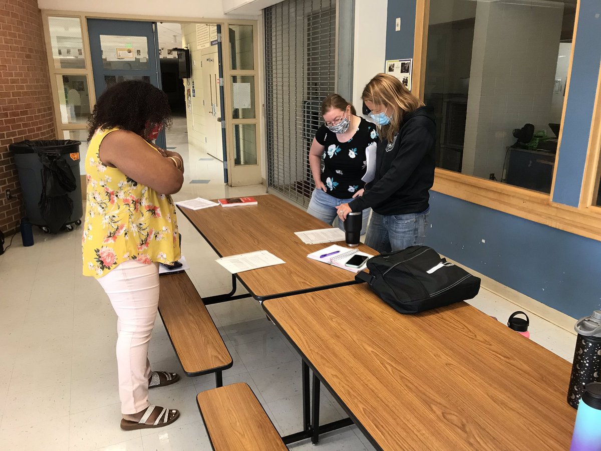 magnet_south's tweet photo. Breakthrough South staff getting LSCI trained last week! #breakthroughstrong https://t.co/3TSMxgpvn3