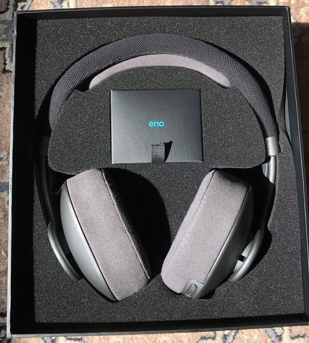 sonofsarah's tweet photo. Joyful moment this morning unboxing my biosensing headphones from @enofocus. Huge congrats to @JFloodsays and @DeeDoyon for shipping. Hardware is hard, especially in a pandemic. But great entrepreneurs find a way. https://t.co/7iAmezFlIW