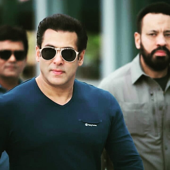 A Thread onꜱᴀʟɴᴀᴀᴢ @ishehnaaz_gill x  @BeingSalmanKhan In hot black #ShehnaazGiIl #Salmankhan #SlayLikeShehnaaz