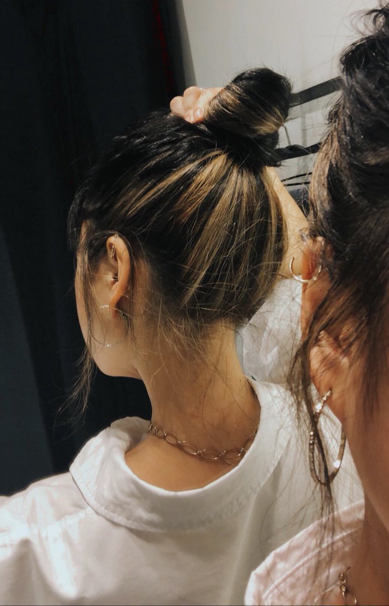 黒髪にインナーカラー
おそらくお気に入りすぎて当分このスタイル🤝