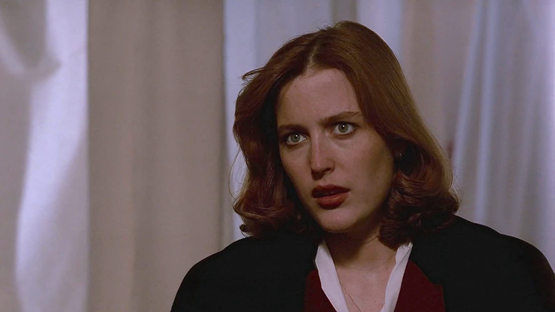 Happy birthday to Gillian Anderson ( 