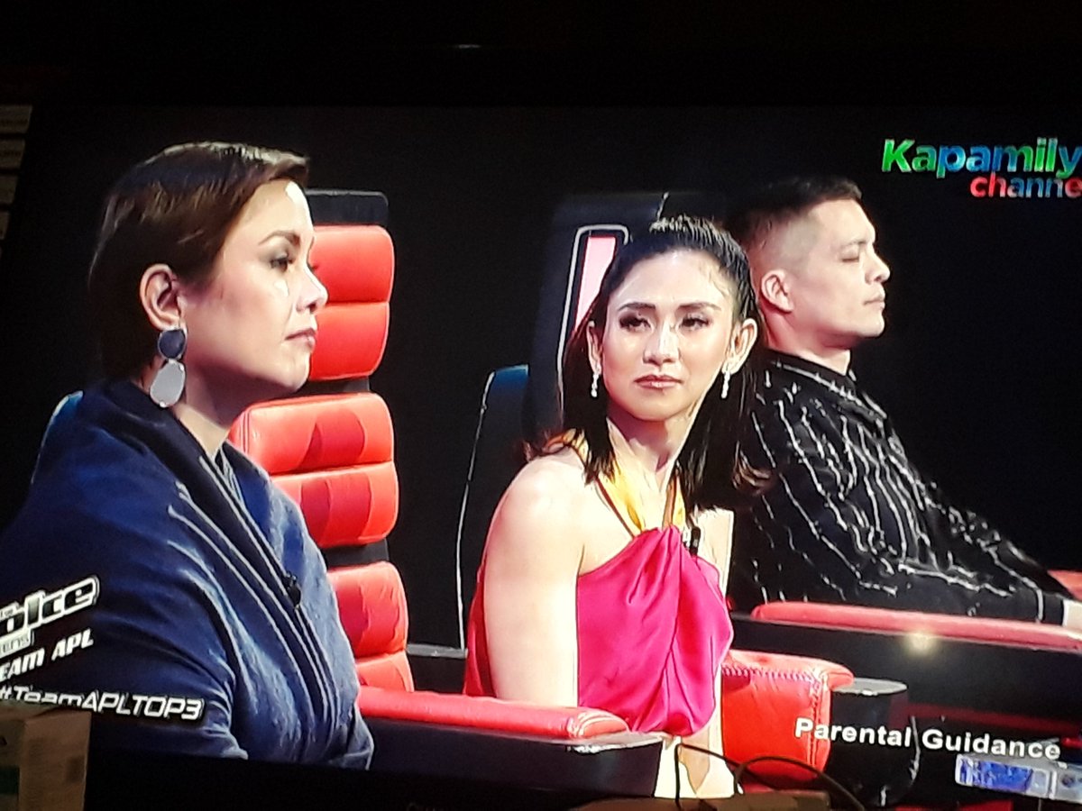 abby5778's tweet photo. Gorgeous coaches!!!❤❤❤ Coach Sarah and Coach Lea on #TeamAPLTOP3 @JustSarahG @MsLeaSalonga @luckymanzano @TheVoiceABSCBN https://t.co/i1YPRNS0iz