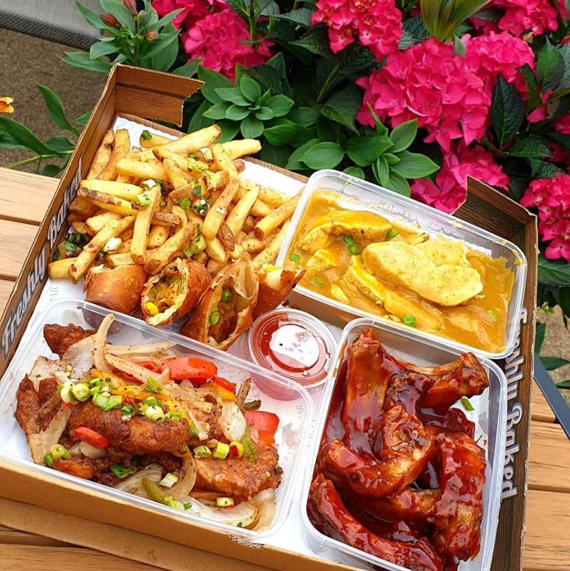Chef bully was feeling creative today.....

His Sunday pick me up box.....

Bbq ribs
Salt &amp; pepper chicken
Salt &amp; pepper chips
Chinese chicken curry
Veg spring rolls
Sweet chilli dip

Delivered to your door or available to eat In our garden for £20.