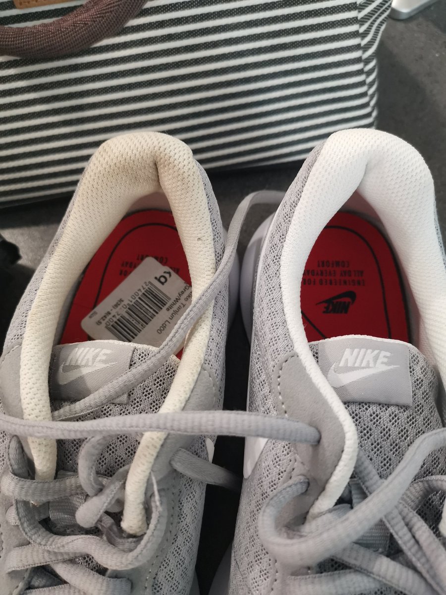 MissDebzy's tweet photo. @SportsDirect_CS thoroughly disappointed... Paid for next day delivery and this is how my trainers have arrived. Now I've got to organise time to go to the post office and PAY to return them for exchange. Not happy! https://t.co/3Ei0QuJxJQ