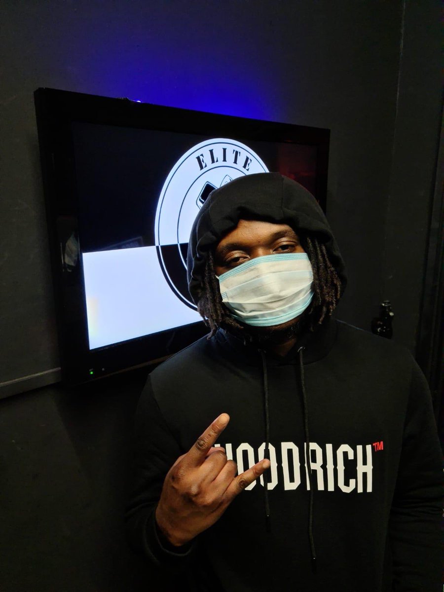elite_studio_'s tweet photo. #elt_mbtrapmode #mbtrapmode @elt_mbtrapmode @elite_studio_ #elite_musicstudio #Studiotime #studiosession https://t.co/roSie8vvSf