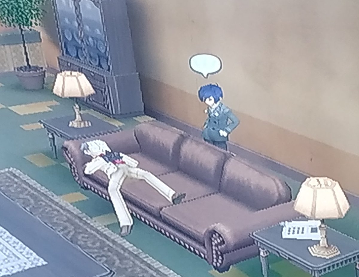 who????? who is this. did lisa have a younger sister or smt? (also trishs catchphrase TT)