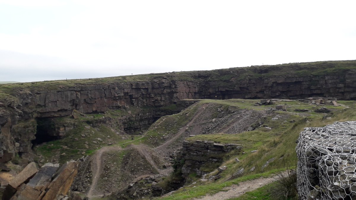 JayneTurner7's tweet photo. On a clear day you can see forever!
#LeeQuarry #Bacup #Rossendale #Lancashire #walkingsbrilliant #locallockdown https://t.co/C9UkjuXACP