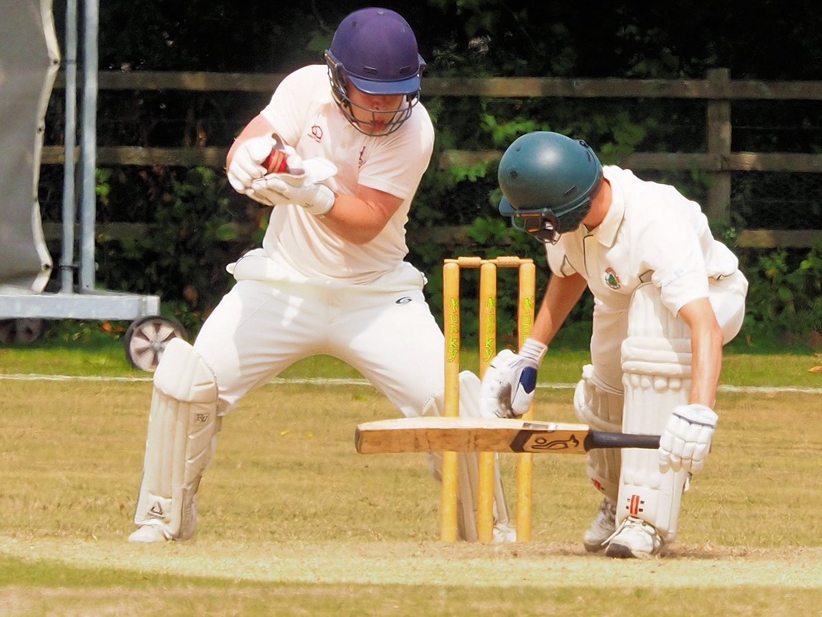 GaryBelgarum's tweet photo. Well done Calmore! #Cricket #calmore #winchester #Hampshire @winchestertoday @hantschronicle @dailyecho https://t.co/cYNeR3sfdA
