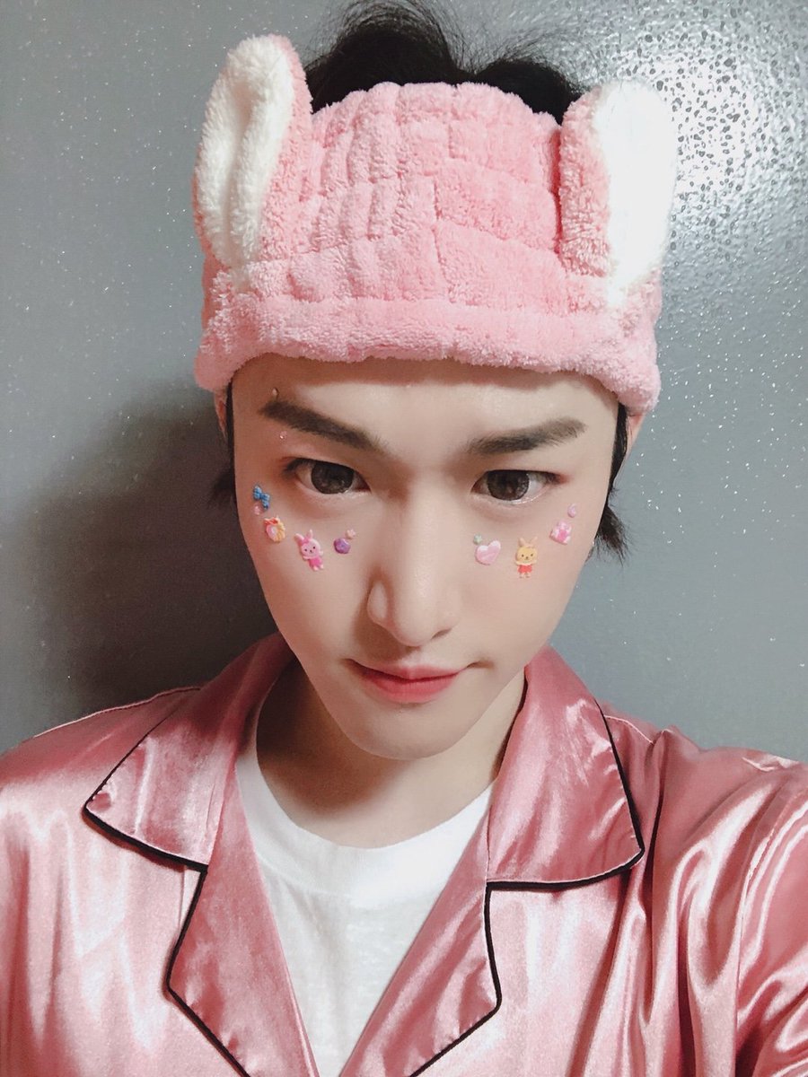 TARGET7_K's tweet image. #지아이
너무 즐거웠던 파자마파티!😁
우리의 파자마파티는 끝나지 않았다!🤪
지아이토끼는 지치지 않는다!🐰
일요일 마지막까지 불 태울거야!🔥
멤버들 모두 집에서 보자!😆😆😆