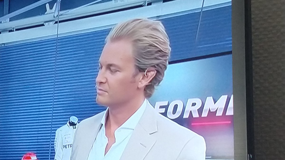 GWKuiper's tweet photo. Geert Wilders in de https://t.co/gvJe4bzK2U formule 1 studio! https://t.co/CULZbDZ4TF
