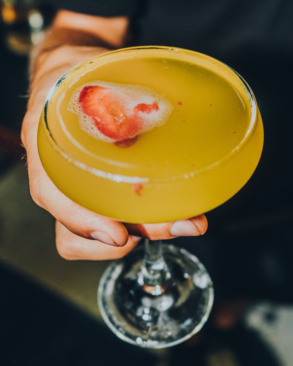 What's your brunch cocktail of choice? Bloodys or mimosas?🥂 Stop in tomorrow &amp; Sunday for a little bit of both!
#DevotedToTheCraft #UnionKitchenTap