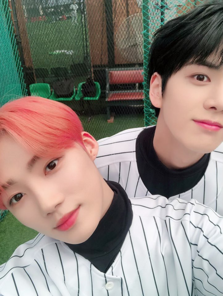 WE_THE_BOYZ's tweet photo. 빵빵이 생일축하해♥︎
#NewShot https://t.co/1iFL2Za4Ux