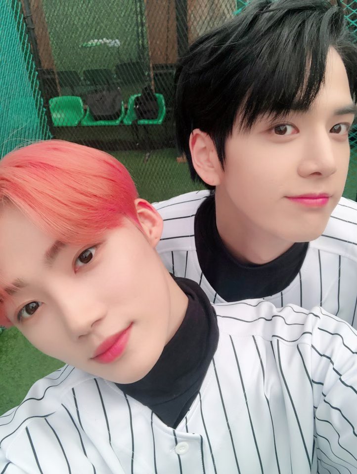 WE_THE_BOYZ's tweet photo. 빵빵이 생일축하해♥︎
#NewShot https://t.co/1iFL2Za4Ux