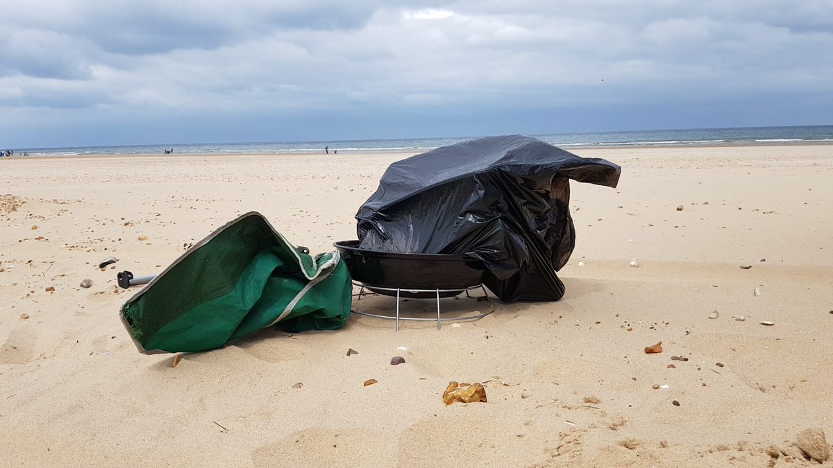 HolkhamEstate's tweet image. Don't waste this landscape... 🚯

Please leave it exactly as you found it and take your litter home.

Help us spread the word by retweeting. Thank you.