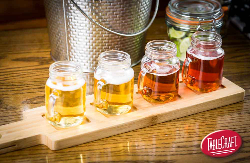 tablecraft_fs's tweet photo. What's better than one mug of beer? How about four! Our tasting paddle with Mason jar glasses (FLBEER4) allows beer lovers to try a variety of new, local or seasonal beers. #InternationalBeerDay 

#BeerFlight 
#MiniMasonJars 
#BeerPaddle
#BarTools
#BarGadgets
#ProBarTools https://t.co/pZj1cT6f3Z