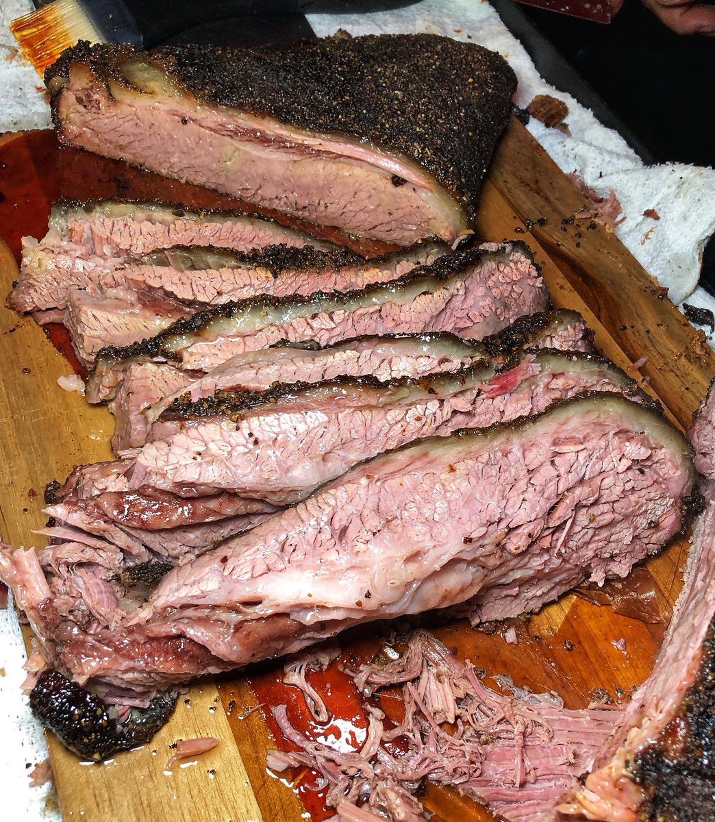 There are a surprising number of places to find great #BBQ brisket in the NYC area, including <a href="/HillCountryNY/">Hill Country NY</a>, <a href="/KimchiSmoke/">Kimchi Smoke</a>, &amp; @PigBeachNYC: nycbbq.com/blog/best-bbq-…
