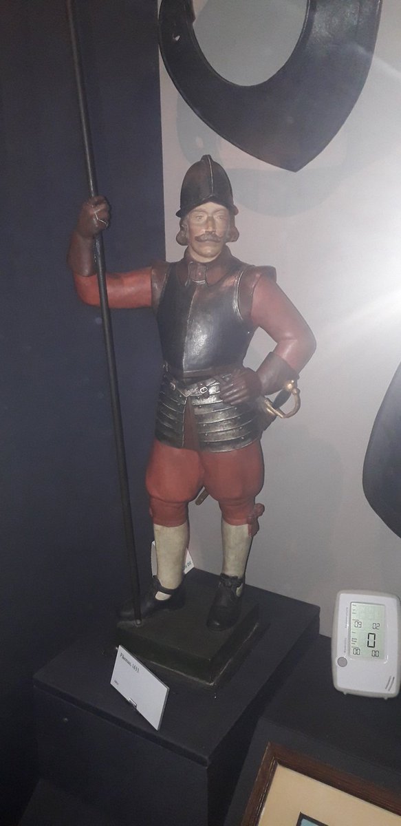 TheRoyalScots's tweet photo. Item 100/100
PIKEMAN'S ARMOUR
Armour on loan to the Museum from The Royal Armouries.
#100Items https://t.co/NtGAEOy1Zd
