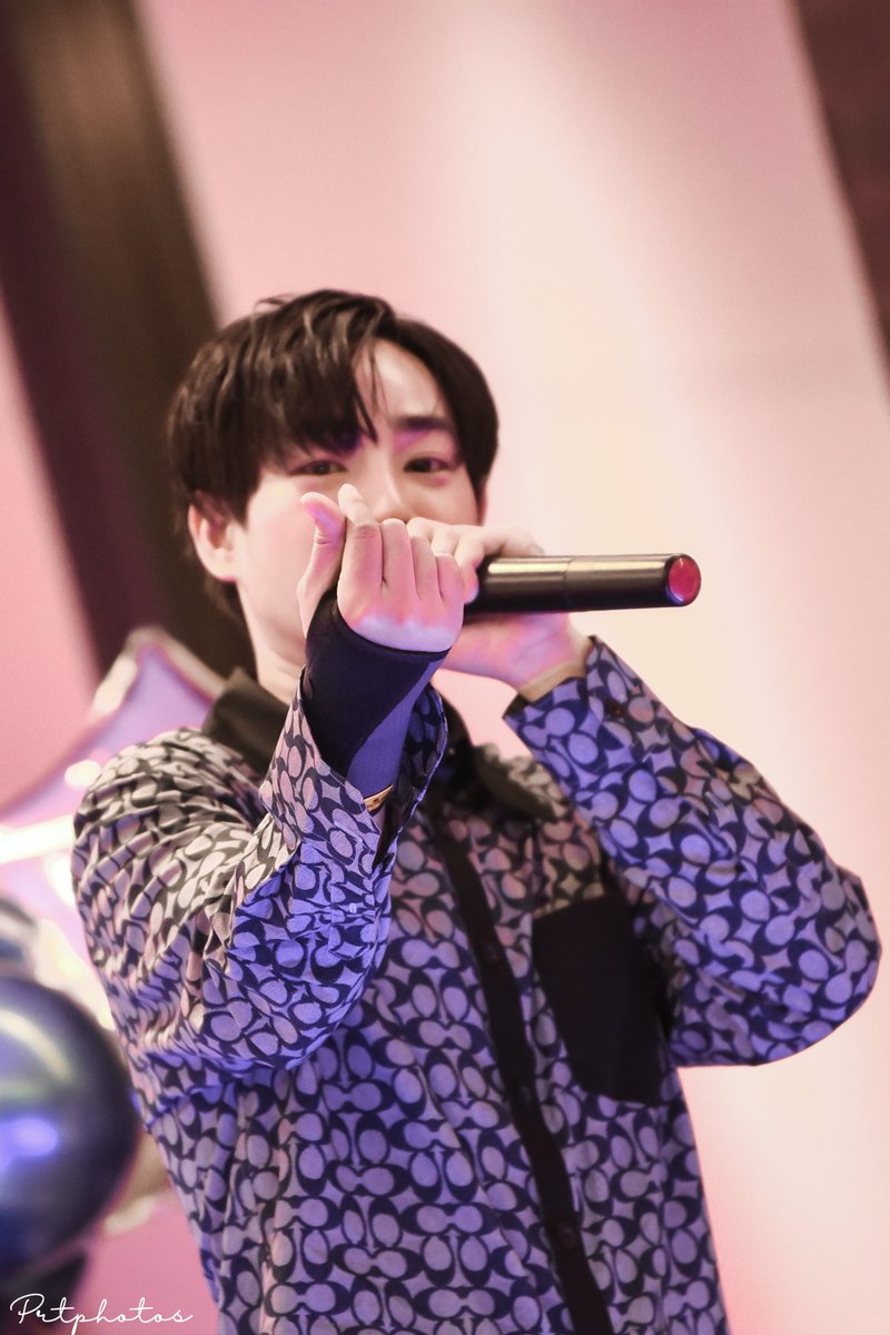 prtphotos_bkk's tweet photo. Always 🤍

#เช็คชื่อกับเฮีย 
#HAPPYPALITDAY2020
#palitgallery
#prtphotos
#เป๊กผลิตโชค
#peckpalitchoke https://t.co/cWYUbbrVj6