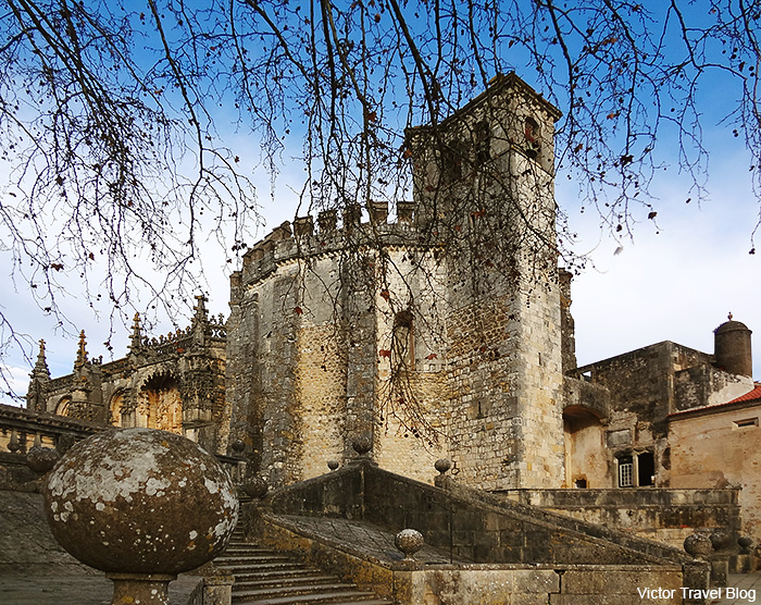 JorgeCarmo9's tweet photo. #Portugal #history #heritage #castles #knightstemplar 🇵🇹📚🏰  Castles of the Knights Templar in Portugal’s History. Welcome to Portugal–an amazing and interesting country so different from its neighbors.  https://t.co/LvQxFXAQde https://t.co/dD655OgJDH