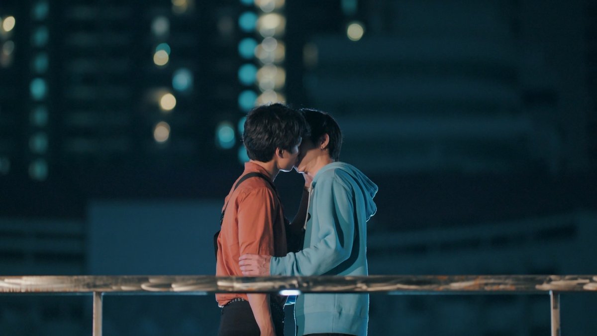 GMMTV's tweet photo. True Love's Kiss กรี๊ดดดดดดดดดดดด

#TheShipperตอนจบ 
#GMMTV #GMM25 
@Firstkpp @ohmpawatt https://t.co/ts1BGMPVG1