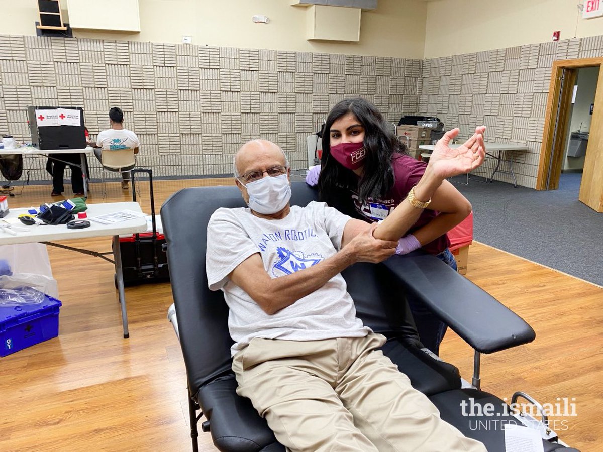 TheIsmailiUSA's tweet photo. The Ismaili Council for the Southeastern USA, Faith Alliance of Metro Atlanta (FAMA), and @RedCross hosted an interfaith community blood drive at Atlanta Ismaili Jamatkhanas. 100 FAMA and I-CERV volunteers, 262 units of blood, 786 lives saved. #Ismaili #OneJamat #ICERV #COVID19 https://t.co/Mf5azxDlod