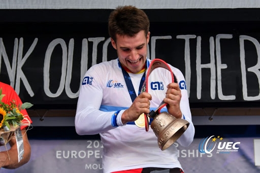 🔴 Gaurko #Txiriboga -ko lehen gonbidatua Europako eta Munduko txapelketetan dominen bilduma egiten du 🥇🥈🥉... <a href="/Ionareitio/">Ion Areitio</a> trial txirrindularia 🚴!
#EuskadiIrratia #Gertu