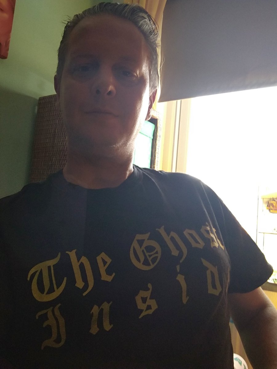 therealmko's tweet photo. @therealmko: @KINKpuntnl @caro_westendorp Zin om nog een keer #theghostinside met #engine45 te draaien in de ##heavyshow voor #KINKbandshirtdag vandaag? https://t.co/CDHg8IX1Kc