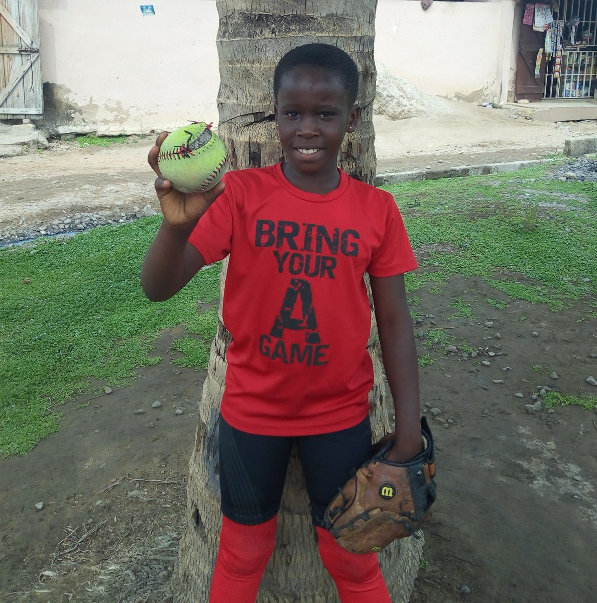 Samuela is ready for the game!
Game Time!
@MNBATigers05 @16uGloryNaudin @RazorbackSB @ascarborough @USSSAPride
#Helpspreadsoftballinthecommunities3 https://t.co/OmsFqt28BV