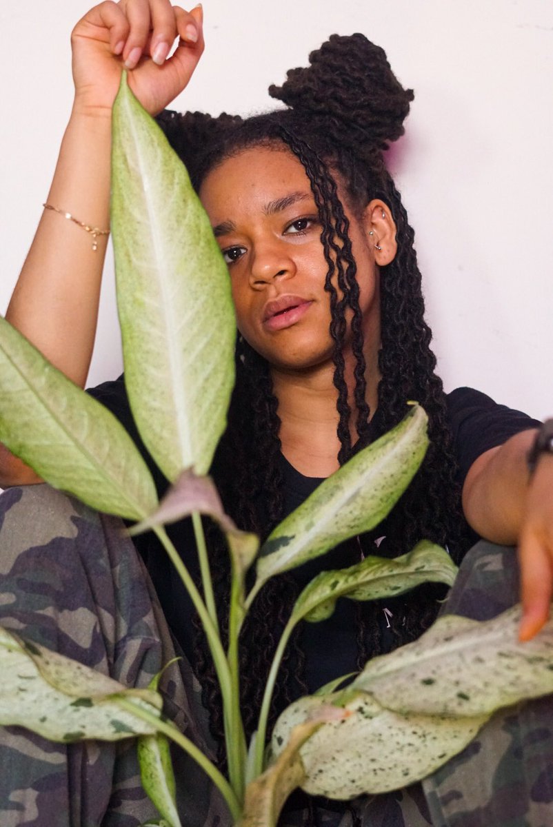 FindingKyky's tweet image. I was feelin myself on IG so lemme bring some melanin and foliage to ya TL 🙋🏽‍♀️