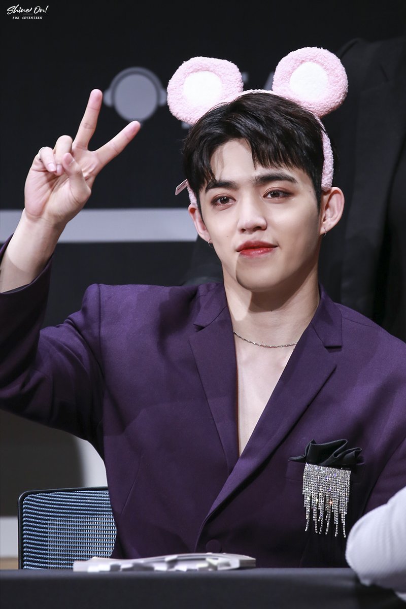 17ShineOn's tweet photo. 190927
#영원한_대장토끼_승철아_생일축하해
#OurCherrySCOUPSday #에스쿱스 #SCOUPS https://t.co/tNuaF7bB2F