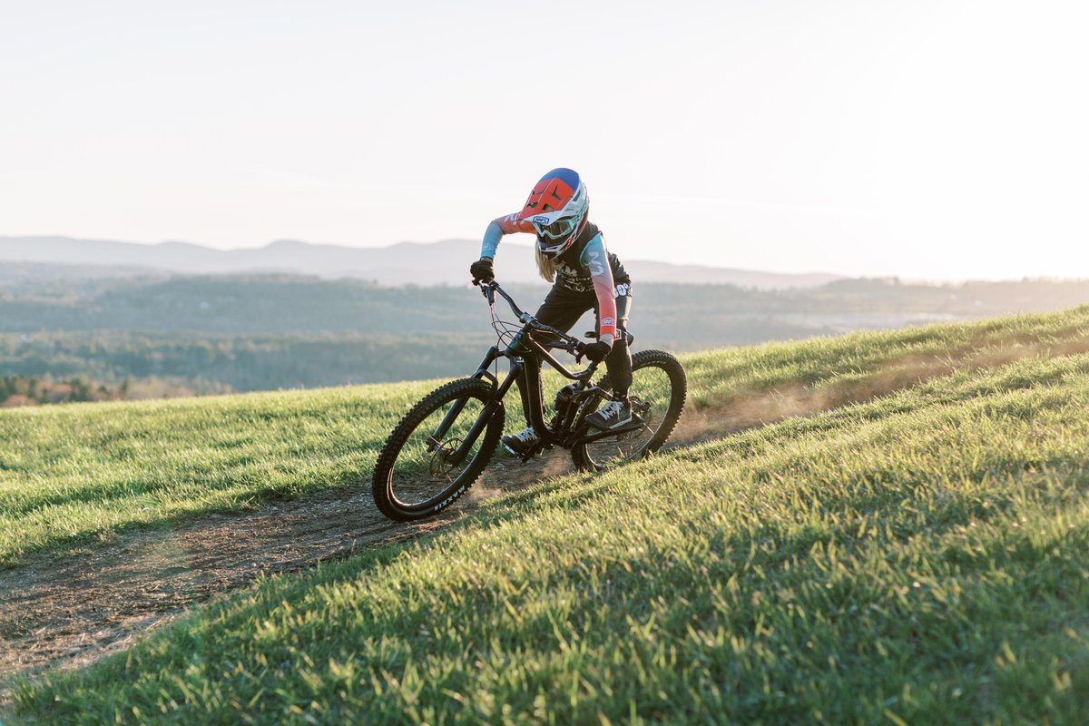 liv cycling logo