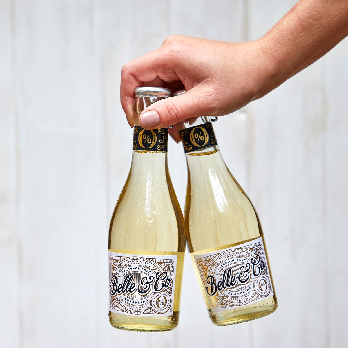 BelleCoBubbly's tweet photo. ✨ #GIVEAWAY ✨
⁣
We are giving away a mixed case of mini Belle &amp; Co. To enter:⁣
⁣
🥂 Follow us
🥂 Retweet this tweet
⁣
Entries close 14/08 &amp; the winner will be chosen at random. Must be 18+ &amp; based in the UK.⁣ Good luck! #Win https://t.co/F0fmsdG0u1
