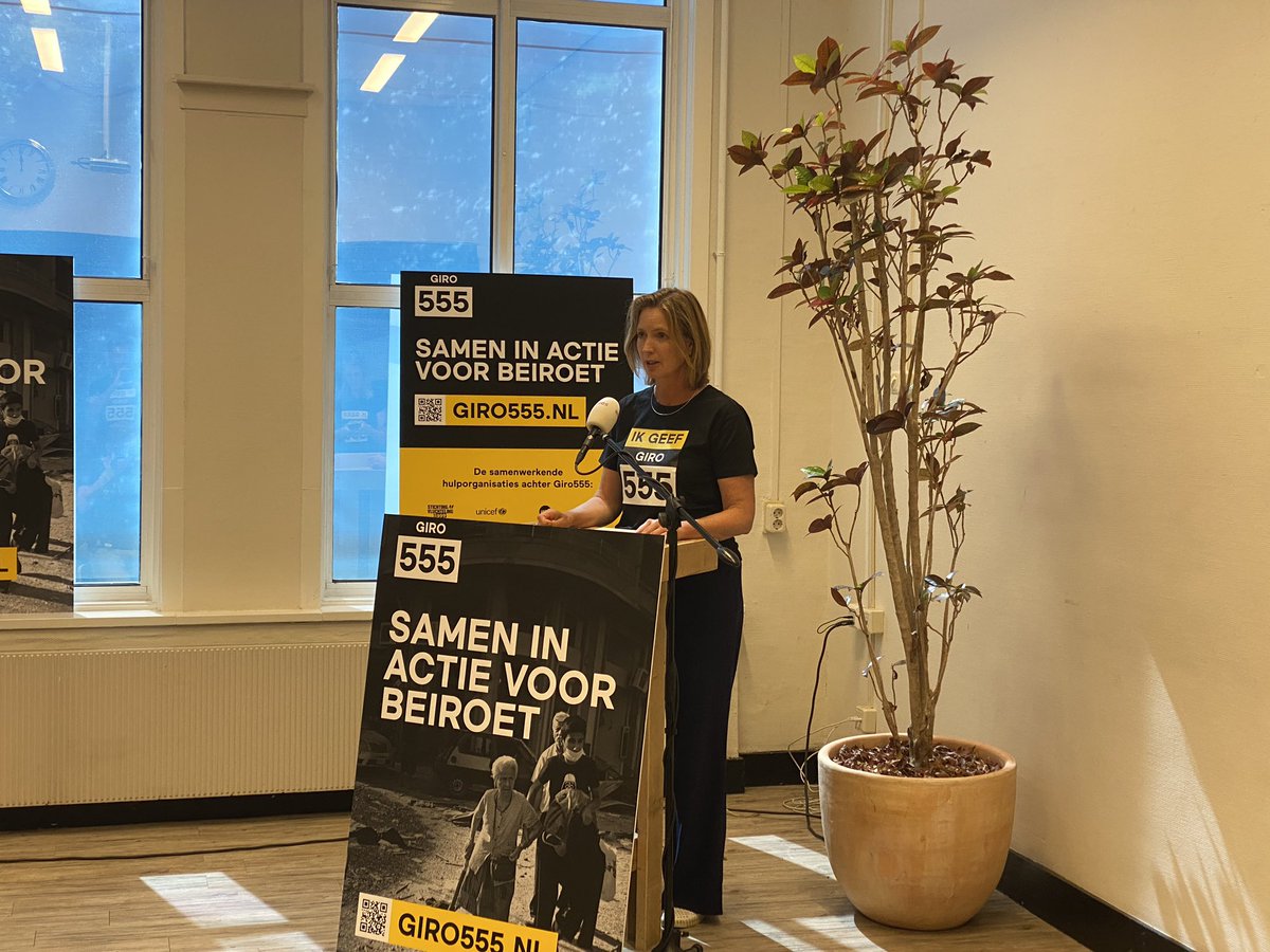 merlijnstoffels's tweet photo. We zijn begonnen. #Giro555 komt in actie voor de slachtoffers van de ramp in #Beiroet. Vanaf vanavond worden op radio, televisie en online spotjes uitgezonden. https://t.co/4IK27e8H2U