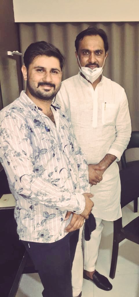 Ajaypatel26211's tweet photo. भारतीय जनता पार्टी प्रदेश उपाध्यक्ष  माननीय जीतू जिराती जी को जन्मदिवस की अनंत शुभकामनाएं,,, मां चामुण्डा मां तुलजा भवानी का आशीर्वाद आप पर सदैव बनी रहे,,,💐💐🎂
@jiratijitu @ManojChoudhry_ https://t.co/SGyIONokbe
