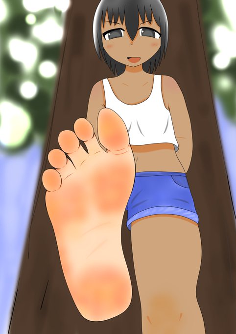 お盆休みにツーリング行って旅先で出会った健康的な田舎女子に踏まれたい人生だった(';ω;`)

#ドMASTERの展覧会
#あんよ党 