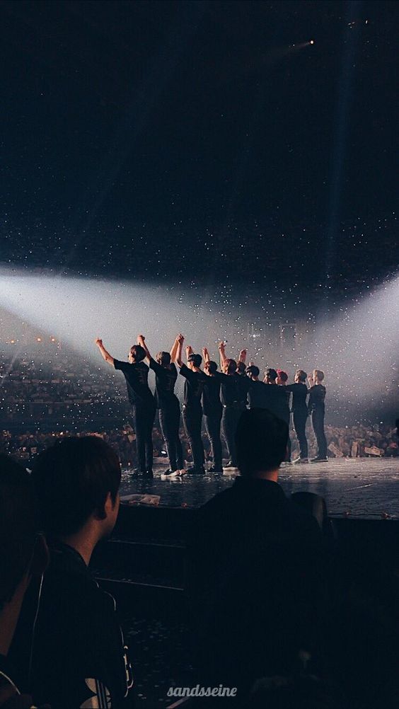 _miatran_'s tweet photo. Chúng mình vẫn mãi chờ các cậu - WANNA ONE.
Chúc mừng 3 năm debut.
#우리워너원_3주년에도_사랑해
#ThreeYearsWithWannaOne https://t.co/AdMifvpDHm