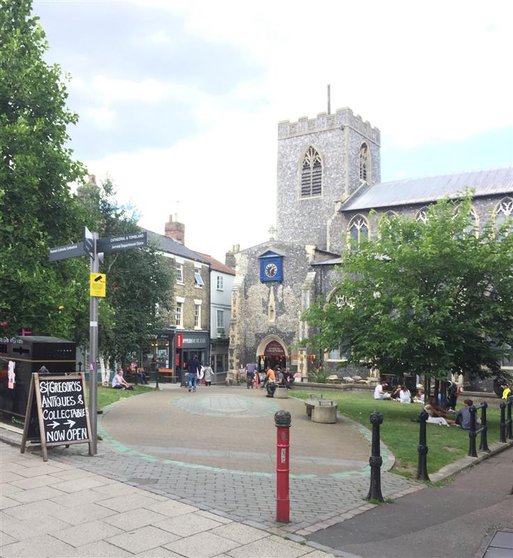 tcnuk's tweet photo. The city of Norwich is slowly coming back to life! The heart of the city, Norwich Market is busy again!! 🥧🍤🌯🥨🌽
#FuelStudios #FuelStudiosNorwich #Norwich #NorwichWorkspace #TCN #TrammellTCN #CuriousMinds #CoWorkingSpace #Workspace #Offices #CreativeOffices #CreativeAgencies https://t.co/0hK6QnHGuc