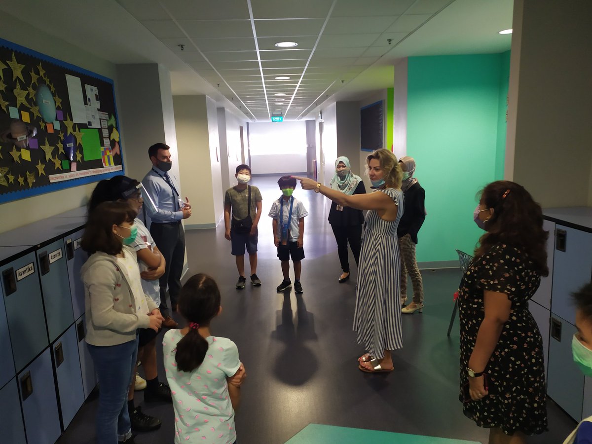 leen150771's tweet photo. Let today be the the start of something new. Our first of orientation with the new students.#Inspiregems #grade5 #Grahamfranklin #SimoneDivers https://t.co/ZGYmBxhkbr