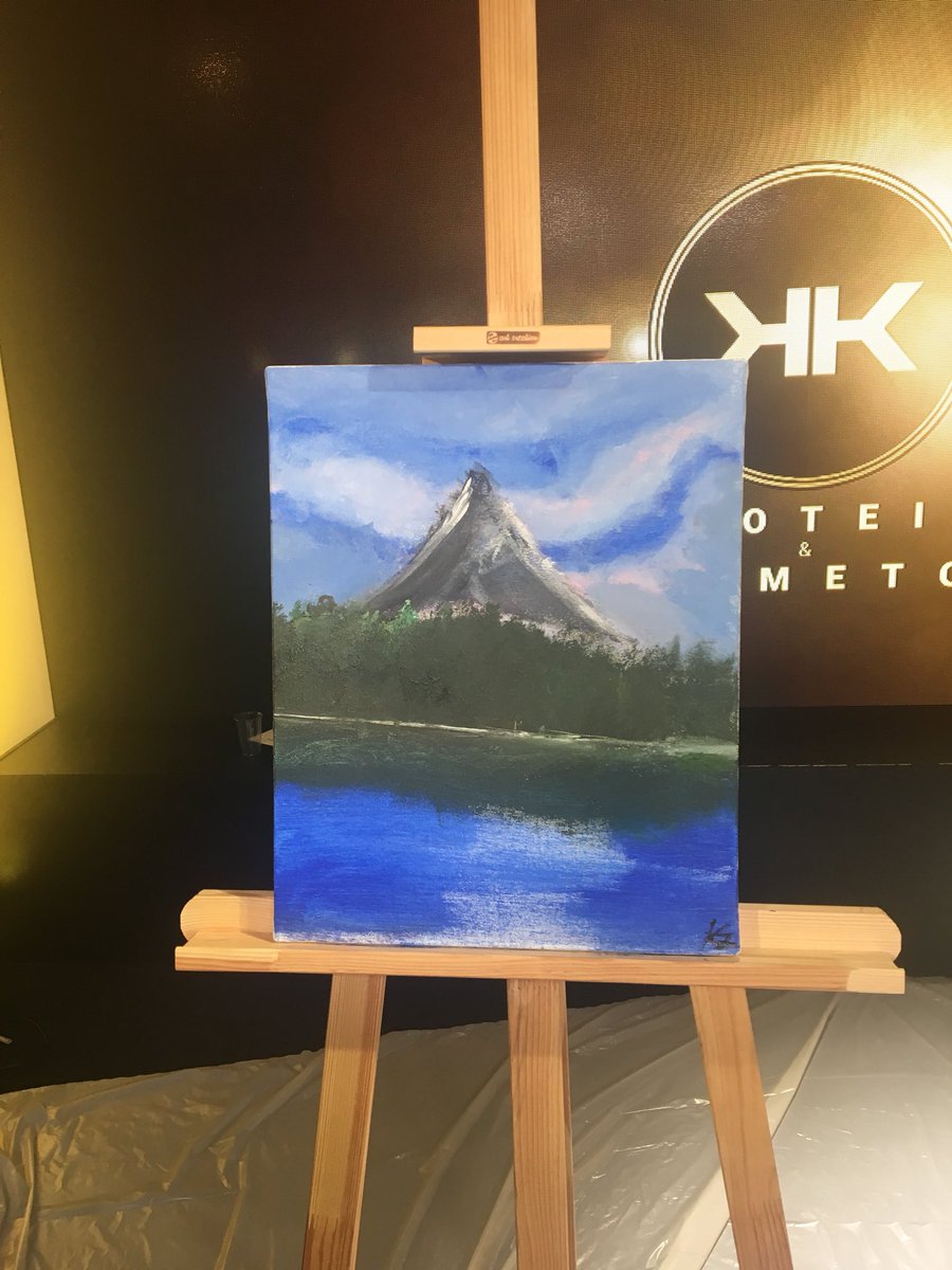 bfmttv's tweet image. Art :  « L’idylle des Cieux » tableau du célèbre peintre Kotei Zousa vient d'être vendue aux enchères contre 500 Millions de dollars. Elle détrône ainsi le Salvator Mundi de Leonard de Vinci en devenant le tableau le plus cher du monde.